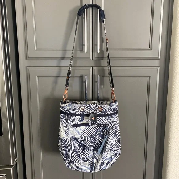 lululemon athletica | Bags | Lululemon Cross Body Tote Bag | Poshmark lululemon athletica | Bags | Lululemon Cross Body Tote Bag | Poshmark